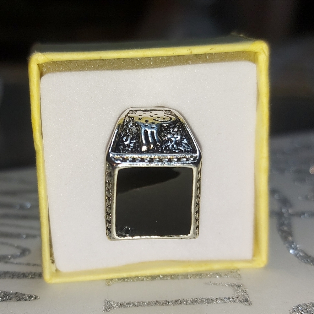 Silver Ring - Picture 7 of 9